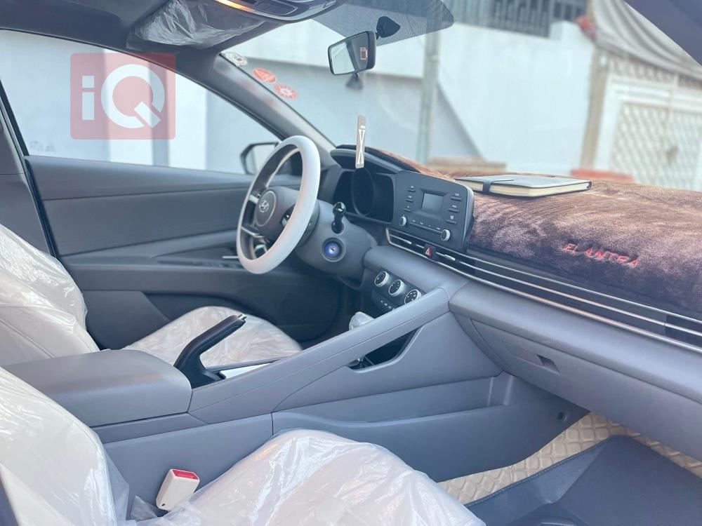 هیوندای ئەلەنترا